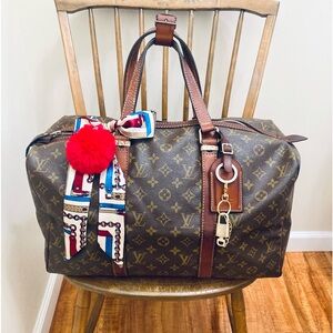 Louis Vuitton Sac Souple 45 BUNDLE tag, poignet, lock & key (320)